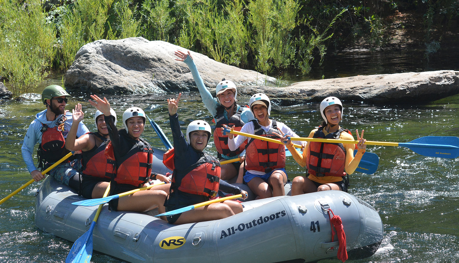 How to Plan a Rafting Getaway With Your Friends in 3 Steps